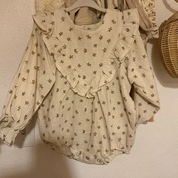 Rylee & Cru romper - Picture 1 of 3